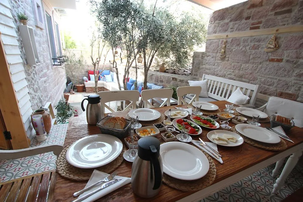 Homestay Cesmeli Han Ayvalik